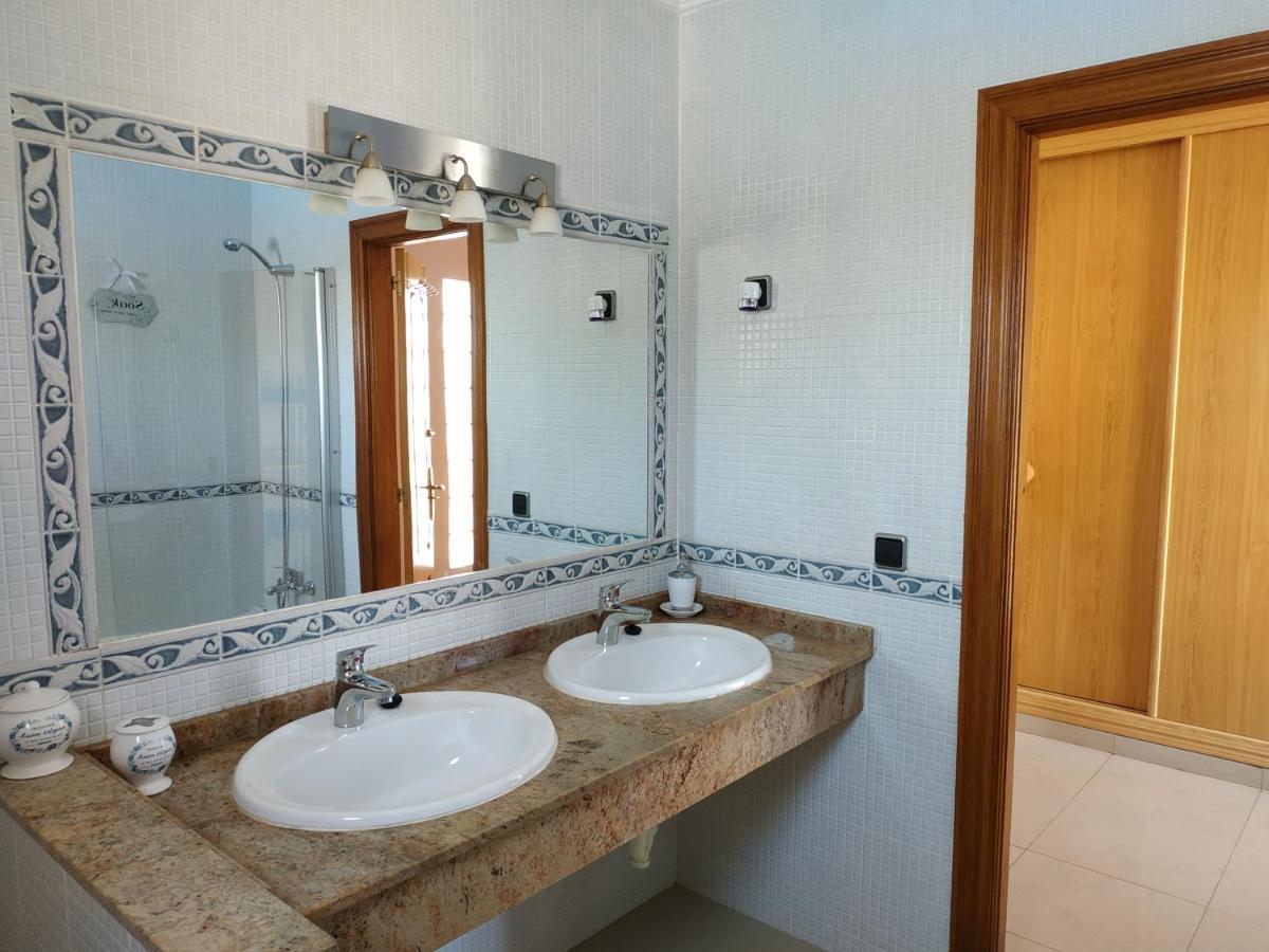 Villa Casa Del Sol 3 Bedroom Villa With Private Solar Covered 12M X 6M Pool Minimum Stay 7 Nights Chromecast And Wifi Throughout The Property Triquivijate 외부 사진