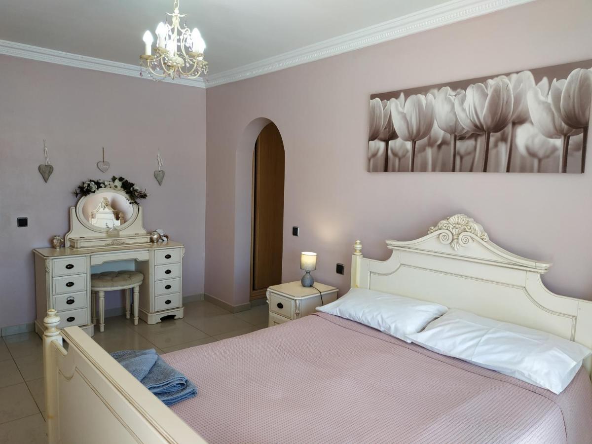 Villa Casa Del Sol 3 Bedroom Villa With Private Solar Covered 12M X 6M Pool Minimum Stay 7 Nights Chromecast And Wifi Throughout The Property Triquivijate 외부 사진