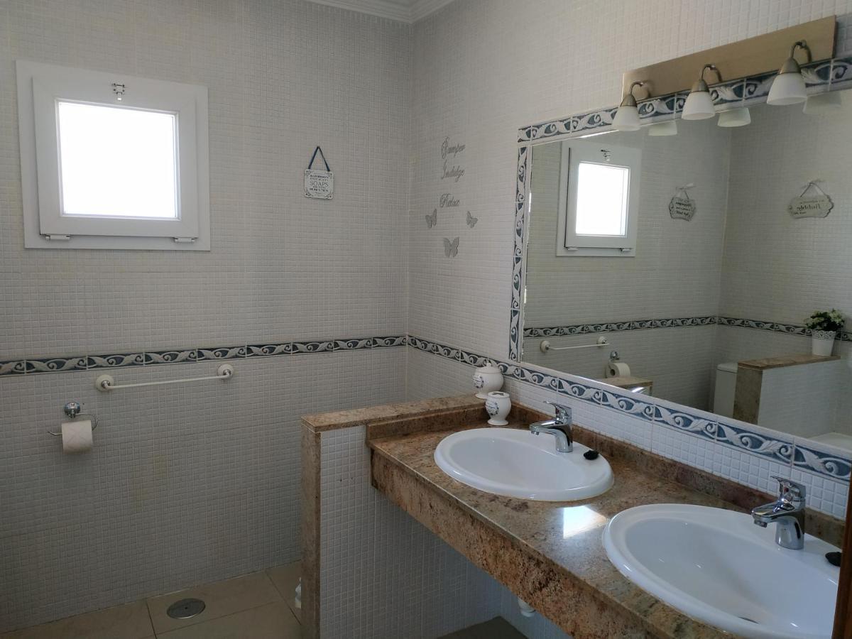 Villa Casa Del Sol 3 Bedroom Villa With Private Solar Covered 12M X 6M Pool Minimum Stay 7 Nights Chromecast And Wifi Throughout The Property Triquivijate 외부 사진