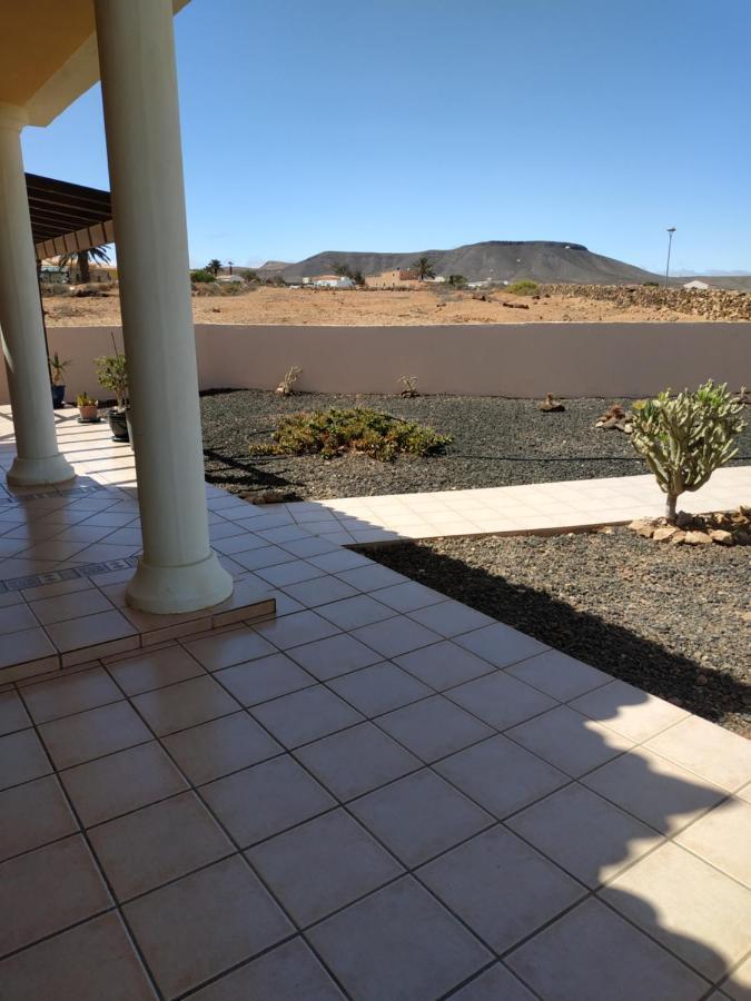 Villa Casa Del Sol 3 Bedroom Villa With Private Solar Covered 12M X 6M Pool Minimum Stay 7 Nights Chromecast And Wifi Throughout The Property Triquivijate 외부 사진