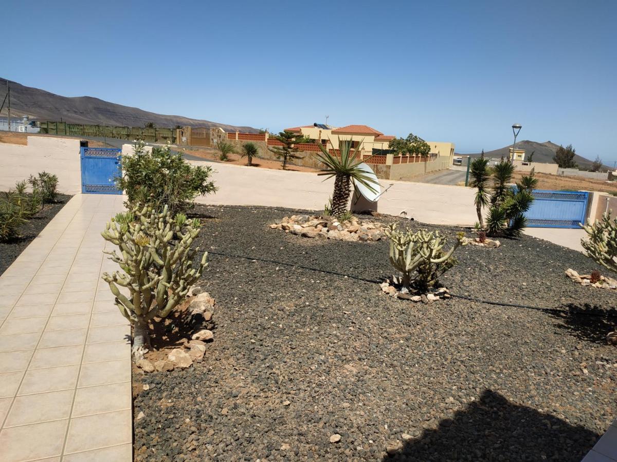 Villa Casa Del Sol 3 Bedroom Villa With Private Solar Covered 12M X 6M Pool Minimum Stay 7 Nights Chromecast And Wifi Throughout The Property Triquivijate 외부 사진