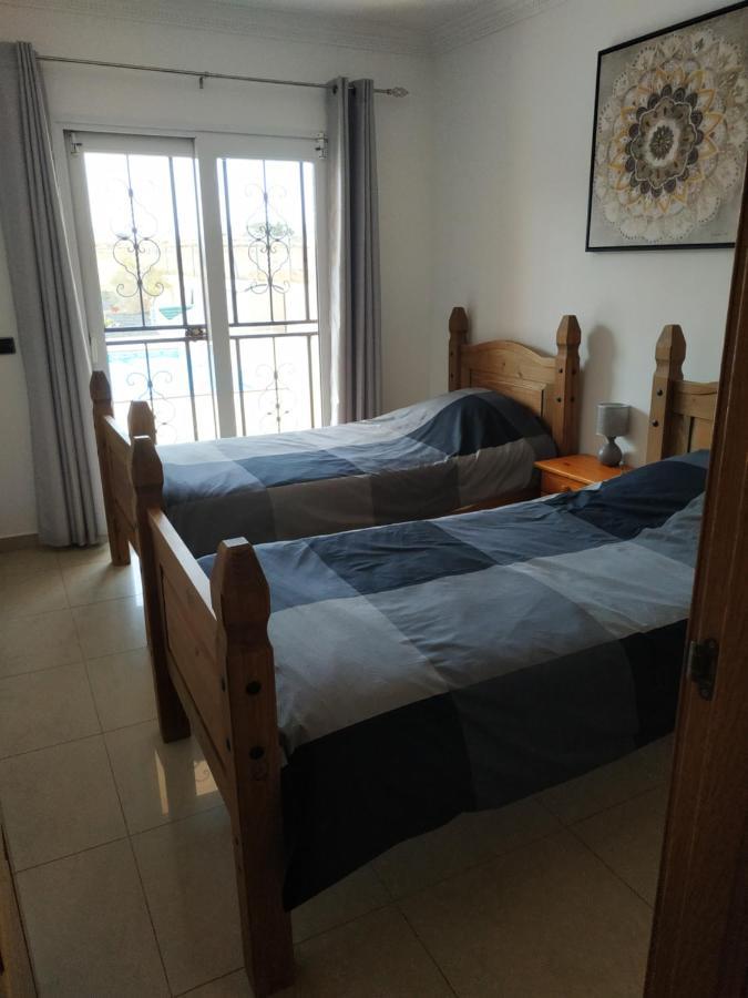 Villa Casa Del Sol 3 Bedroom Villa With Private Solar Covered 12M X 6M Pool Minimum Stay 7 Nights Chromecast And Wifi Throughout The Property Triquivijate 외부 사진