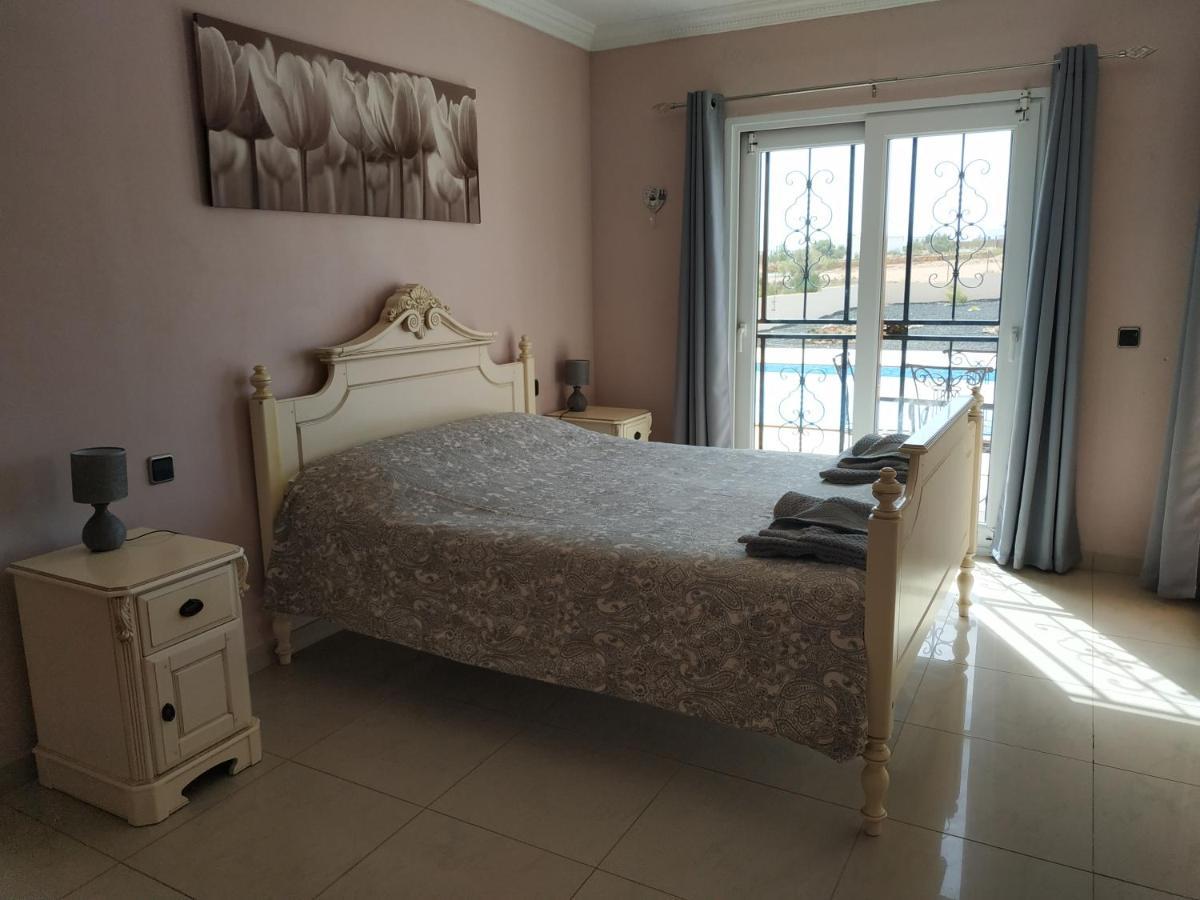 Villa Casa Del Sol 3 Bedroom Villa With Private Solar Covered 12M X 6M Pool Minimum Stay 7 Nights Chromecast And Wifi Throughout The Property Triquivijate 외부 사진