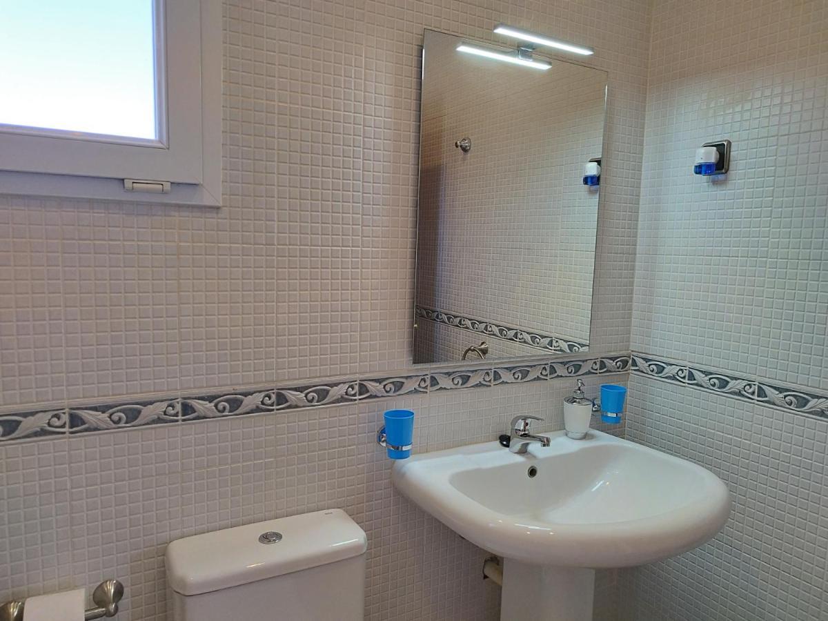 Villa Casa Del Sol 3 Bedroom Villa With Private Solar Covered 12M X 6M Pool Minimum Stay 7 Nights Chromecast And Wifi Throughout The Property Triquivijate 외부 사진